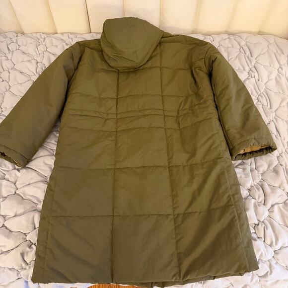 Closed Quilted Coat - Picture 7 of 7